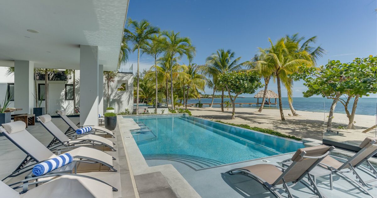 all-inclusive-belize-resort-villas-at-playa-de-coco